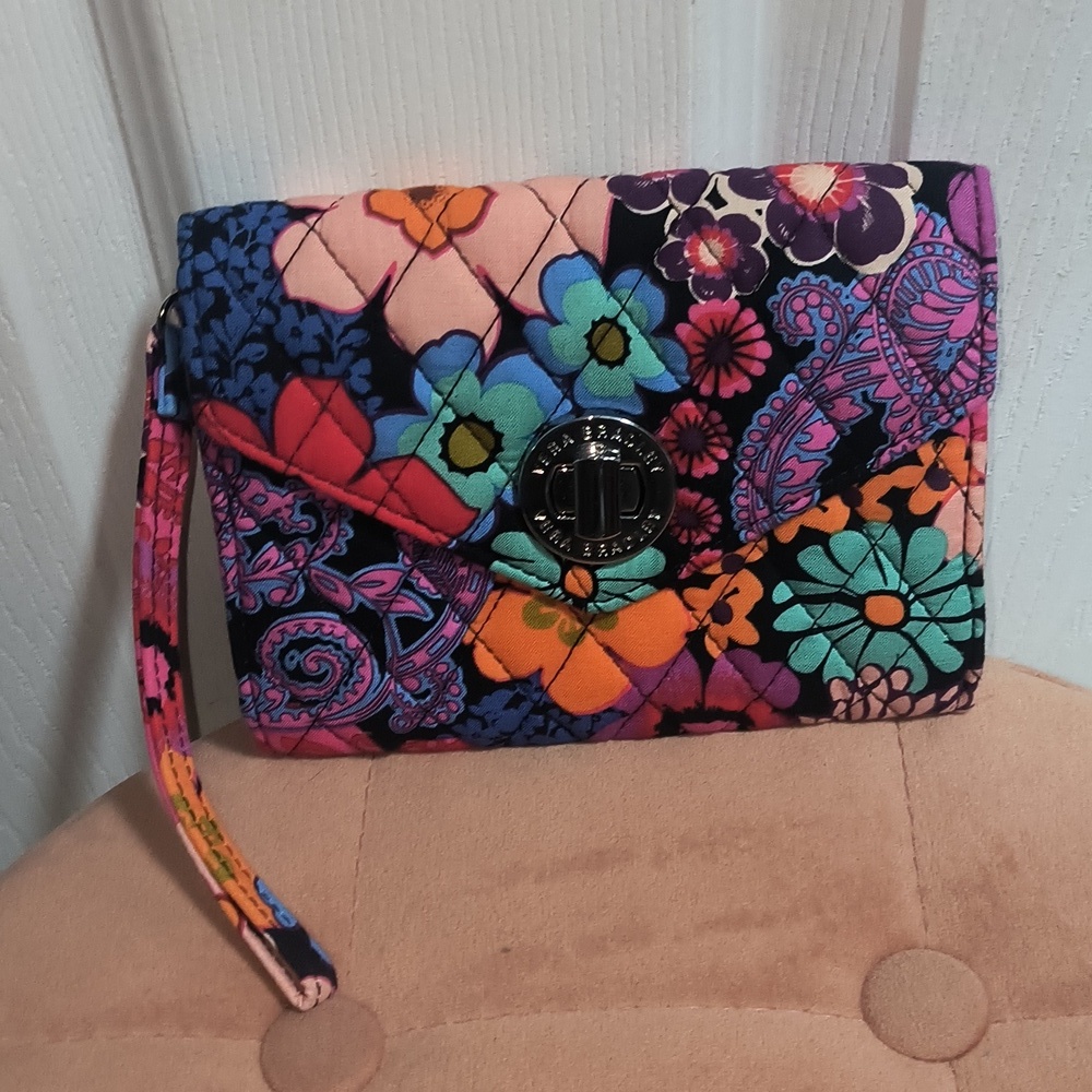 Vera Bradley Your Turn Smartphone All In One Wristlet Floral Fiesta